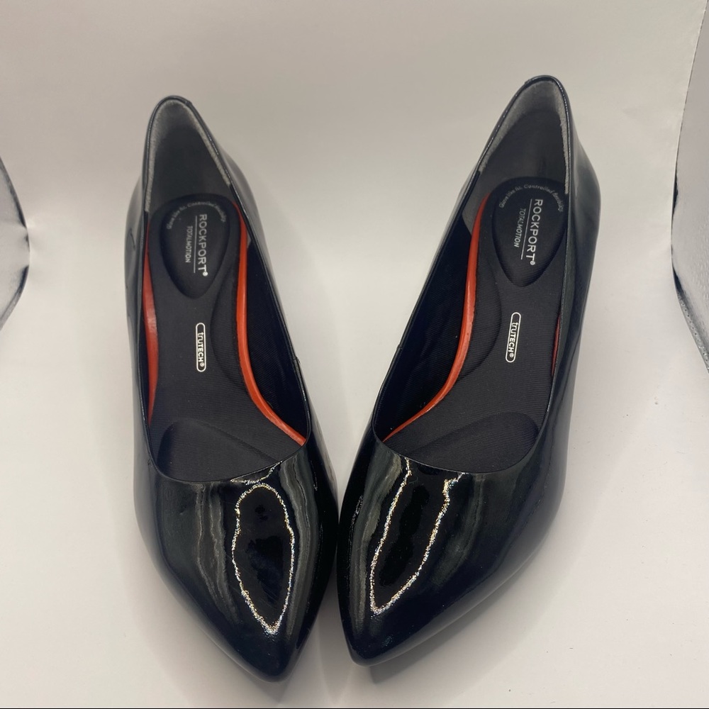 Rockport Total Motion Women’s Patent Leather Black Pump. Size 9